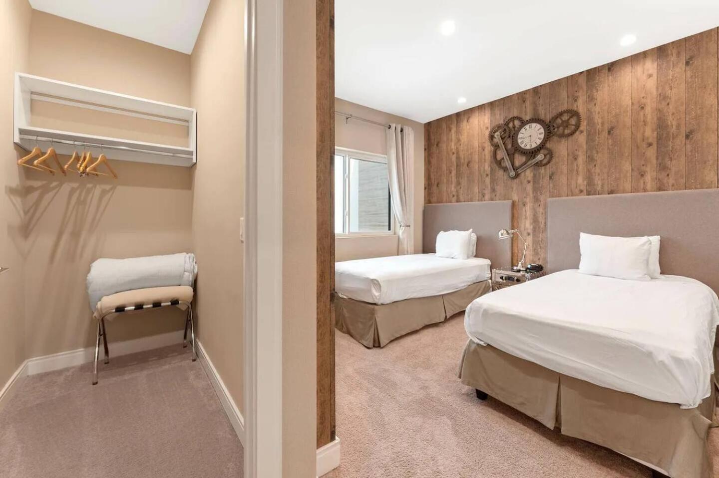 Beautiful Home W 3 En Suites & Breathtaking View Holiday home *